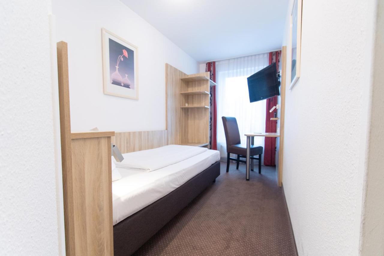 Taste Smart Hotel Backnang Buitenkant foto